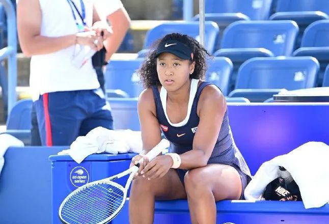 曼联前锋霍伊伦加盟那不勒斯，期待新旅程