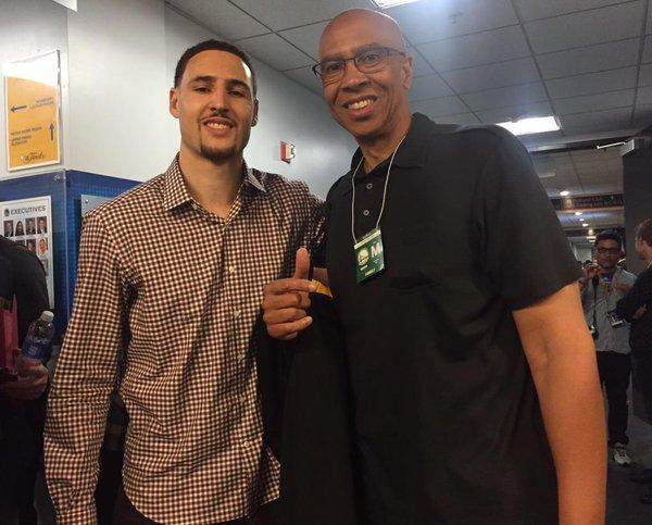 行大幅缩编 行大幅缩编